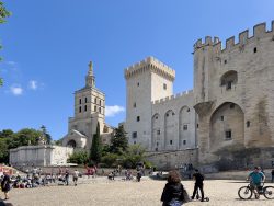 Paavin palatsi Avignonissa - The Pope's Palace in Avignon