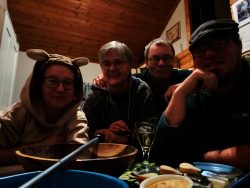 Mökillä Mirkan ja Jounin kanssa - At the Cabin with Mirkka and Jouni